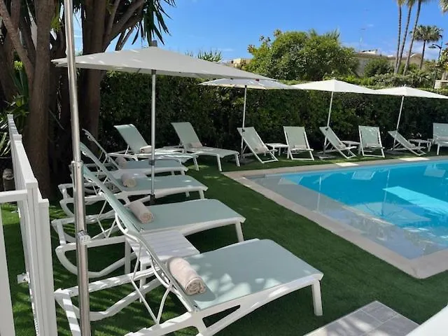 Residence Carlton - Renovee Avec Piscine Beaulieu-sur-Mer 4*,  Franciaország